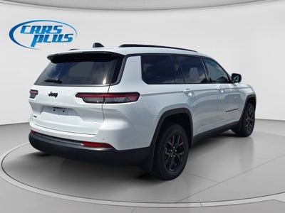 2026 Jeep Grand Cherokee Laredo Altitude