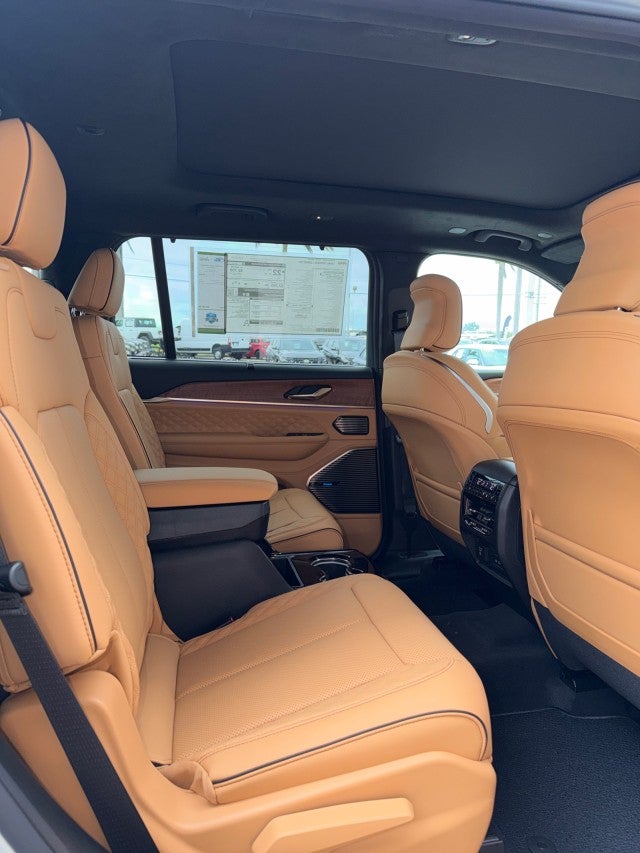 2026 Jeep Grand Cherokee Summit