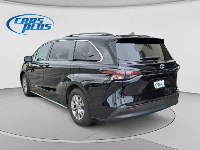 2023 Toyota Sienna LE