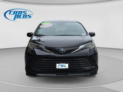 2023 Toyota Sienna LE