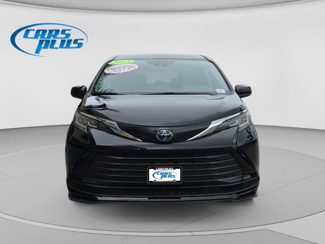 2023 Toyota Sienna LE