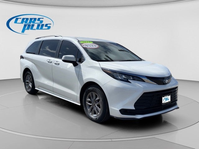 2023 Toyota Sienna LE